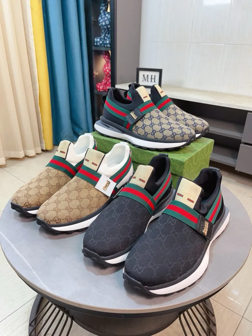 Factory price 458🌹🌹GUCCI [Gucci] New high-end brand of men's shoes, the latest fashionable casual men's shoes, trendy and versatile style, relaxed and sporty style, uppers imported from Italy, first-layer cowhide, genuine leather lining and ultra-fine workmanship. Original personalized fashionable rubber wear-resistant outsole, light and comfortable on the foot, size 38-44